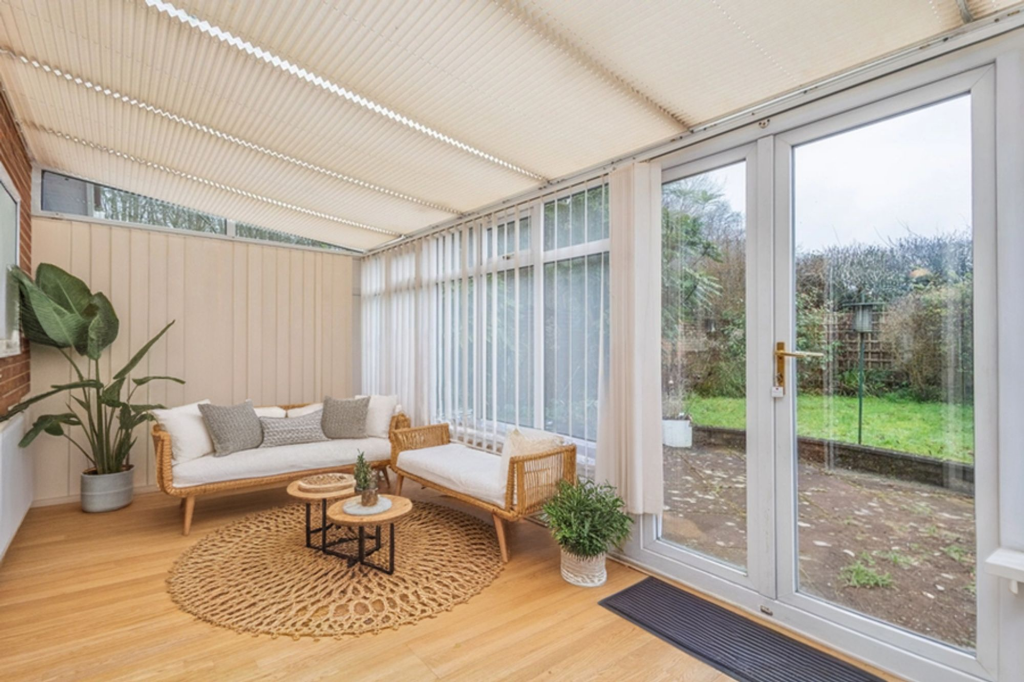 Additional image 8 of Quince, Tamworth, B77