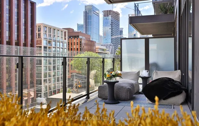 Additional image 23 of 505 Richmond St Unit 419