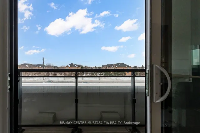 Additional image 32 of 395 Dundas St Unit 217