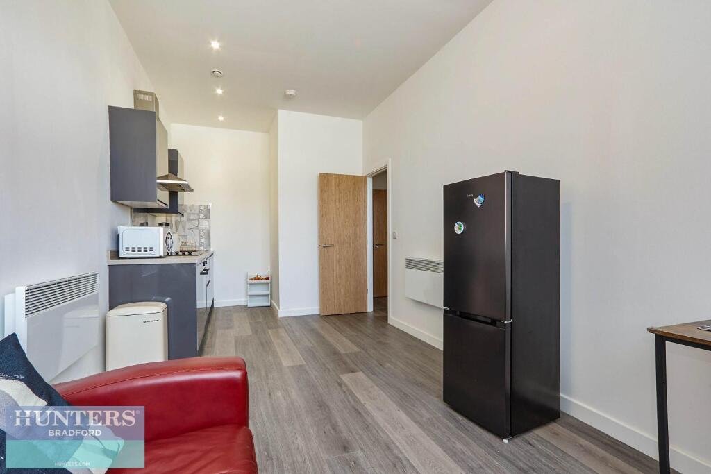 Additional image 7 of Card House, Bingley Road, Bradford BD9 6FF