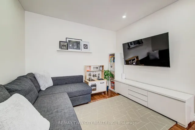 Additional image 25 of 599 Speyer Circ