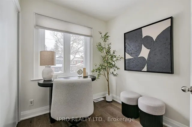 Additional image 15 of 20 THORNHILL Ave