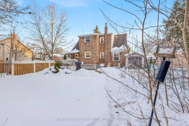 Additional image 36 of 224 Poyntz Ave