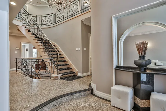 Additional image 31 of 243 Dunview Ave