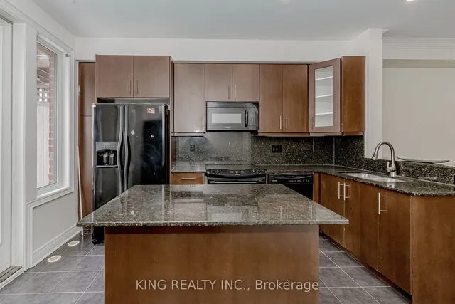 Additional image 14 of 1812 Burnhamthorpe Rd Unit 92