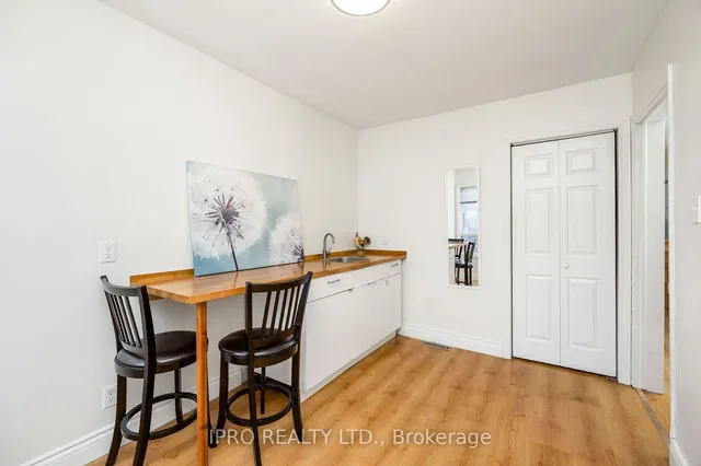 Additional image 17 of 1351 Lansdowne Ave