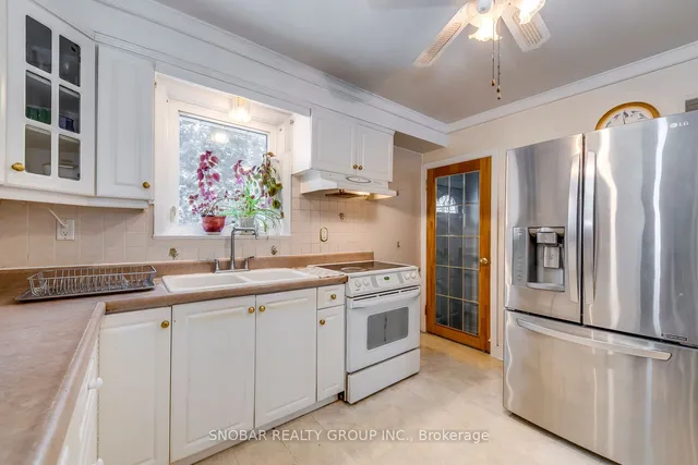 Additional image 11 of 47 Leggett Ave