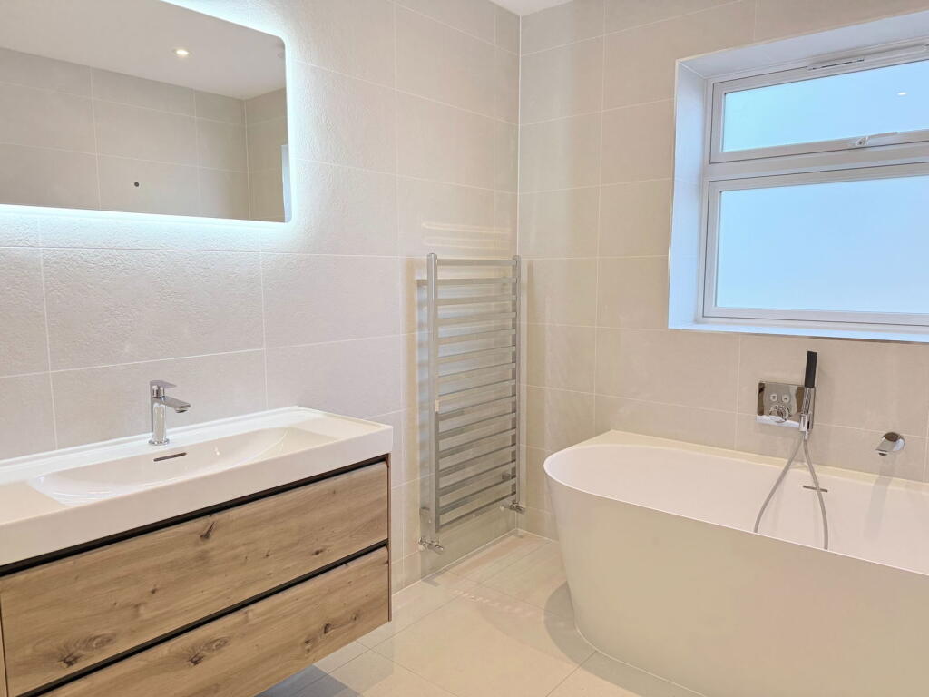 Additional image 36 of ASHLEIGH COACH HOUSE, Henley-in-Arden, Warwickshire, B95 5DL