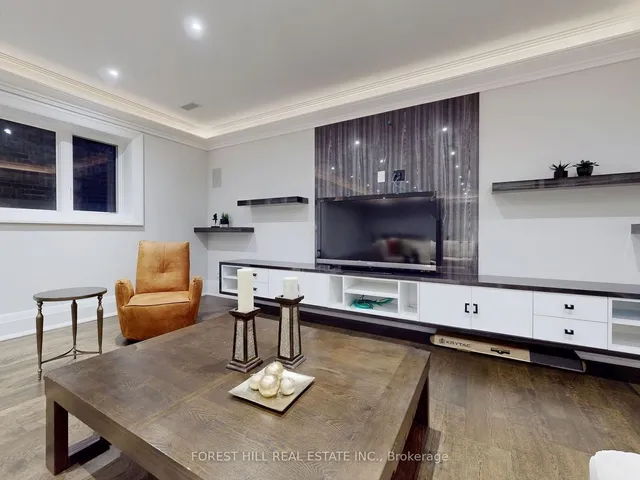 Additional image 29 of 198 Strathallan Blvd