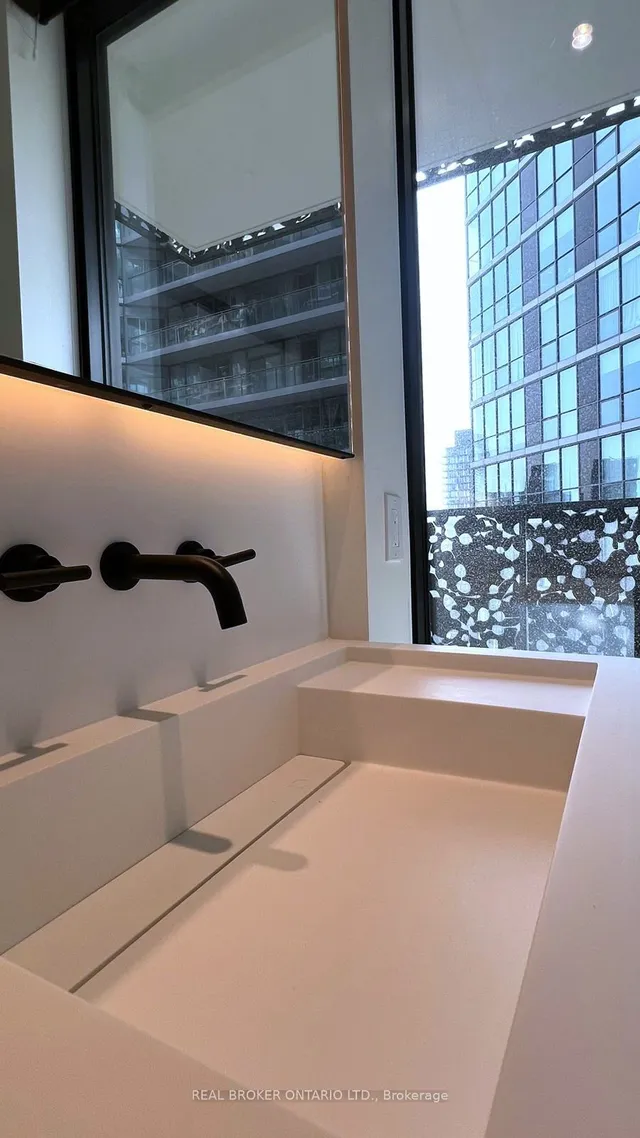 Additional image 15 of 55 Charles St Unit 2206