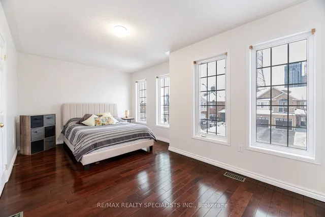 Additional image 20 of 491 Orange Walk Cres