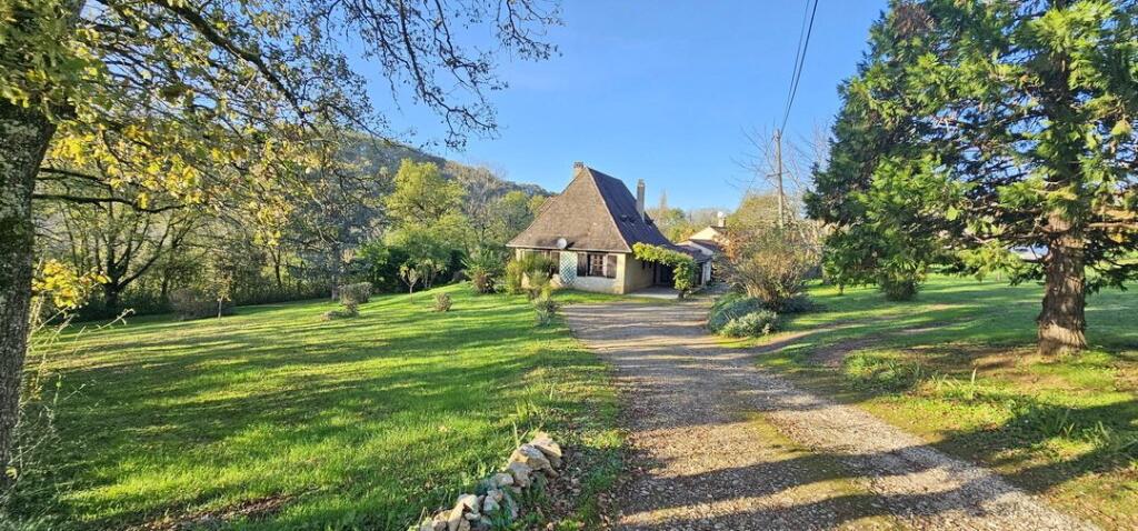 Primary image of Aquitaine, Dordogne, Cénac-et-St-Julien, France