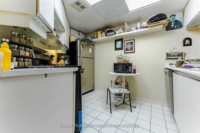 Additional image 17 of 250 Webb Dr Unit 318