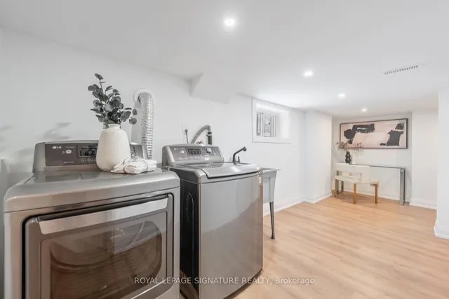 Additional image 32 of 94 Huntington Ave