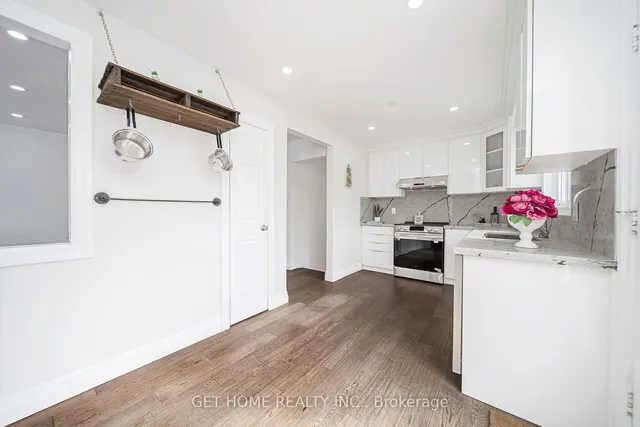 Additional image 18 of 2446 Martin Crt