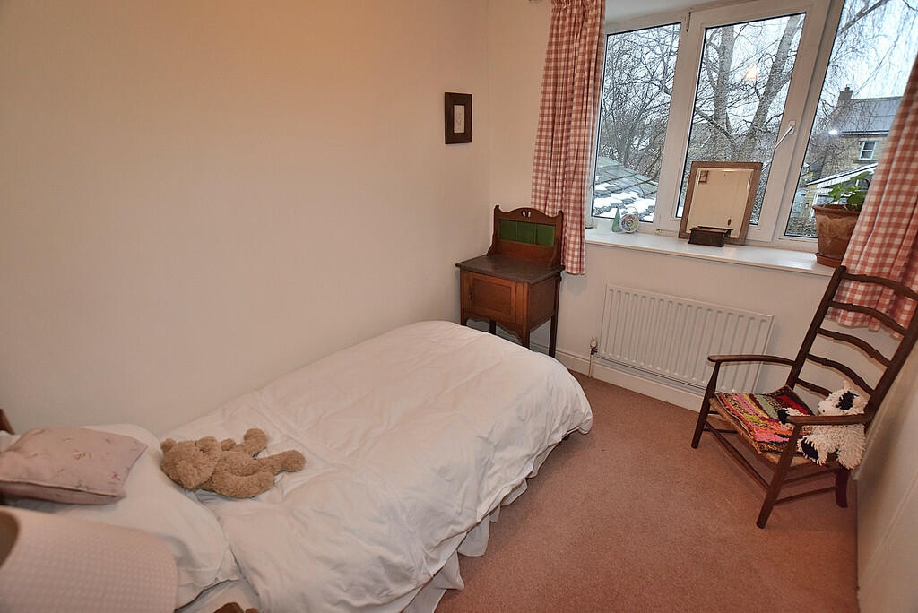 Additional image 16 of Reeth