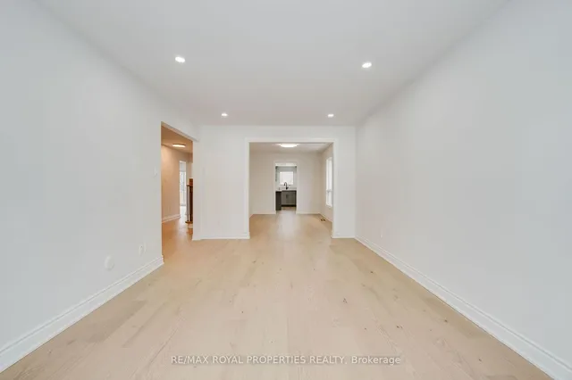 Additional image 21 of 3 Halfmoon Sq