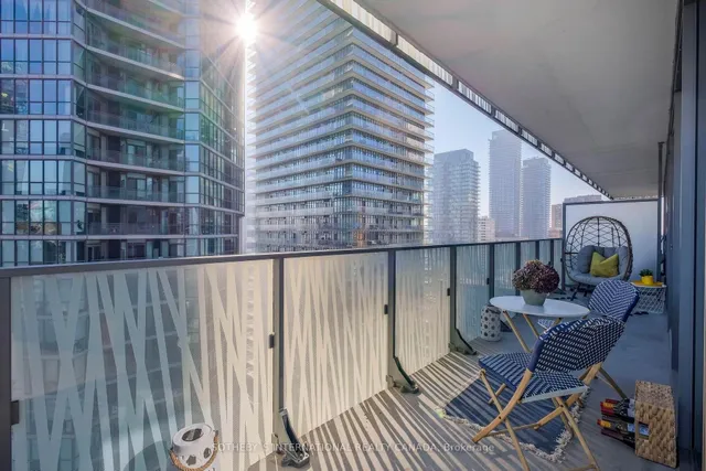 Additional image 23 of 42 Charles St Unit 1702