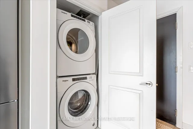 Additional image 18 of 11 Lillian St Unit 808