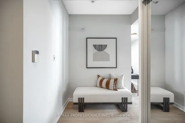 Additional image 4 of 3 Navy Wharf Crt Unit 1708