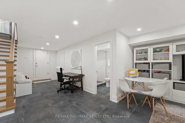 Additional image 39 of 36 Blantyre Ave