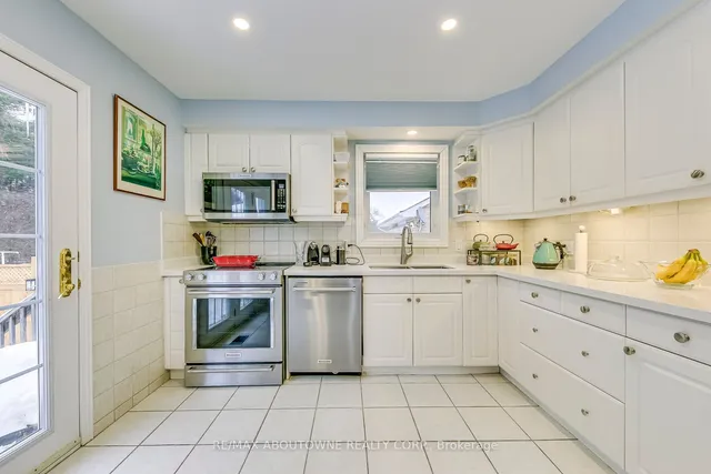 Additional image 19 of 96 royal palm Dr