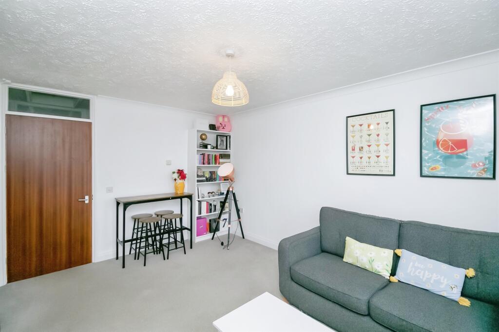 Additional image 4 of Dock View Road, BARRY