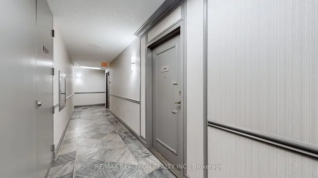 Additional image 39 of 633 Bay St Unit 1008