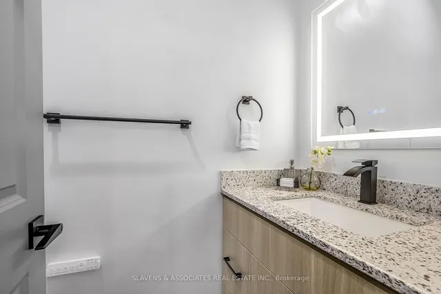 Additional image 21 of 89 Concord Ave