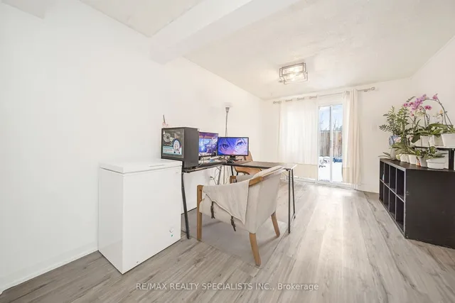 Additional image 31 of 95 Carleton Pl