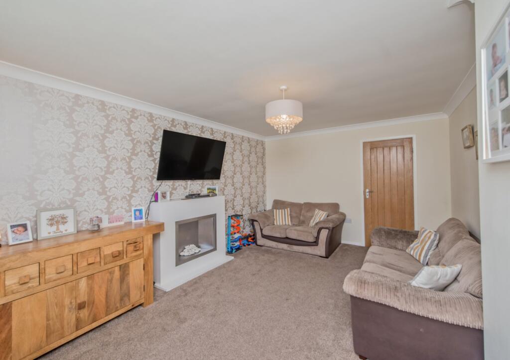 Additional image 2 of Oakway, Birkenshaw, Bradford, BD11
