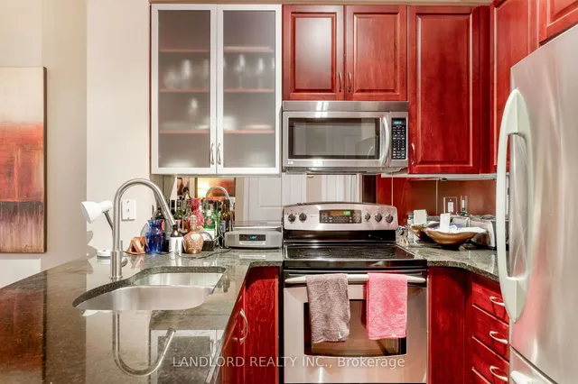 Additional image 7 of 21 Scollard St Unit 209