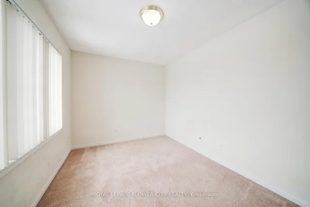 Additional image 17 of 1 Bayridge Dr