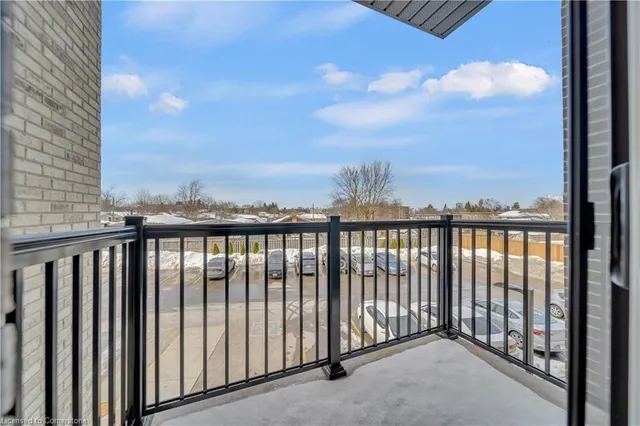 Additional image 11 of 600 Victoria St Unit 18