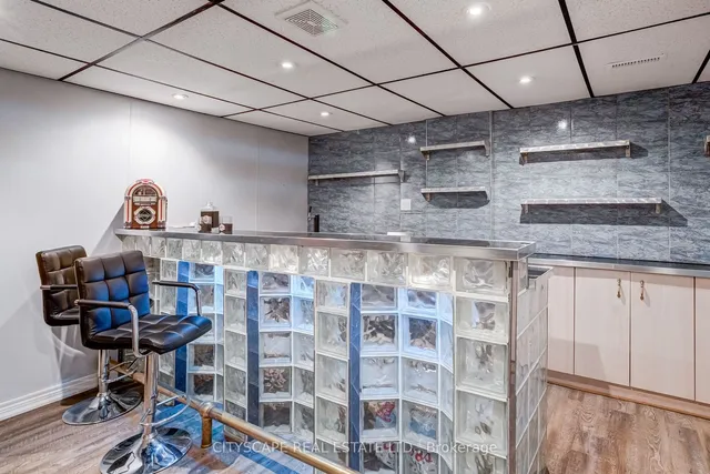 Additional image 28 of 102 Richwood Cres