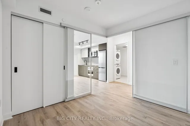 Additional image 6 of 36 Zorra St Unit 407