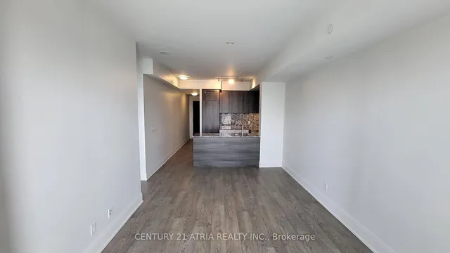 Additional image 4 of 101 Erskine Ave Unit 2715