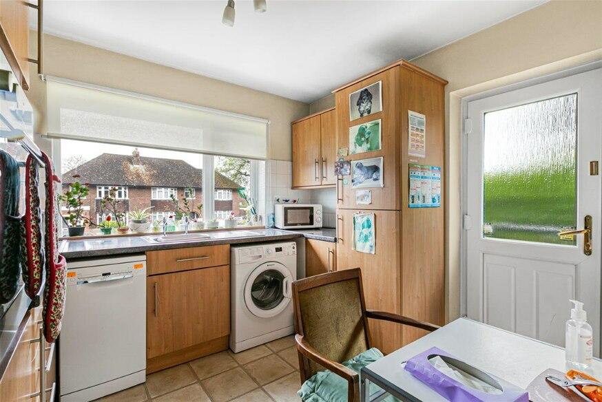 Additional image 8 of Park Rise Close, Harpenden, AL5