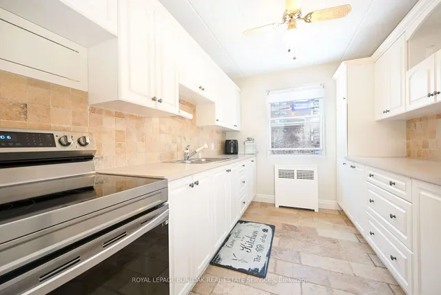 Additional image 17 of 2422 New St Unit 9