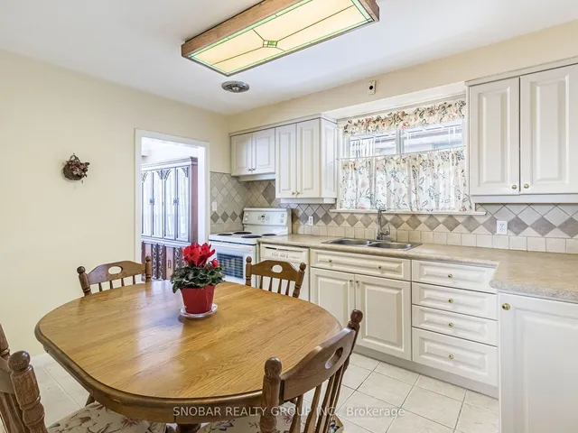 Additional image 9 of 59 Saskatoon Dr