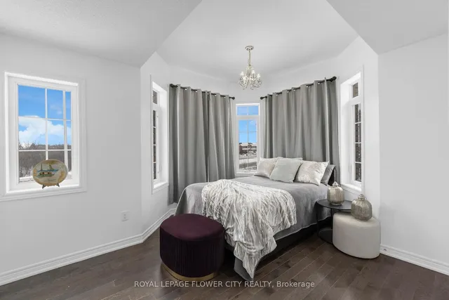 Additional image 32 of 22 Vanwood Cres