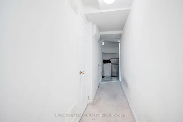 Additional image 20 of 14 Kayak Heights