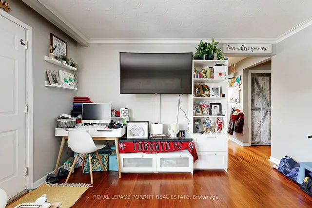 Additional image 33 of 15 Muskoka Ave