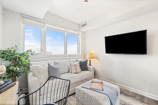 Additional image 7 of 2007 James St Unit 1607