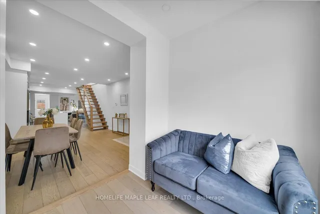 Additional image 7 of 386 Coxwell Ave