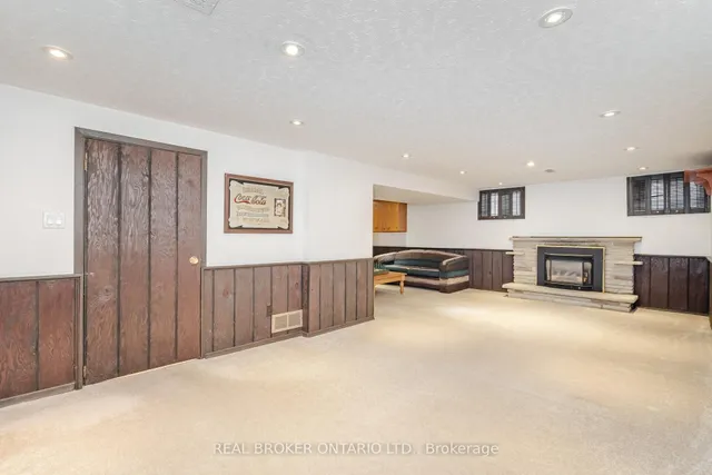 Additional image 24 of 28 Parkview Pl