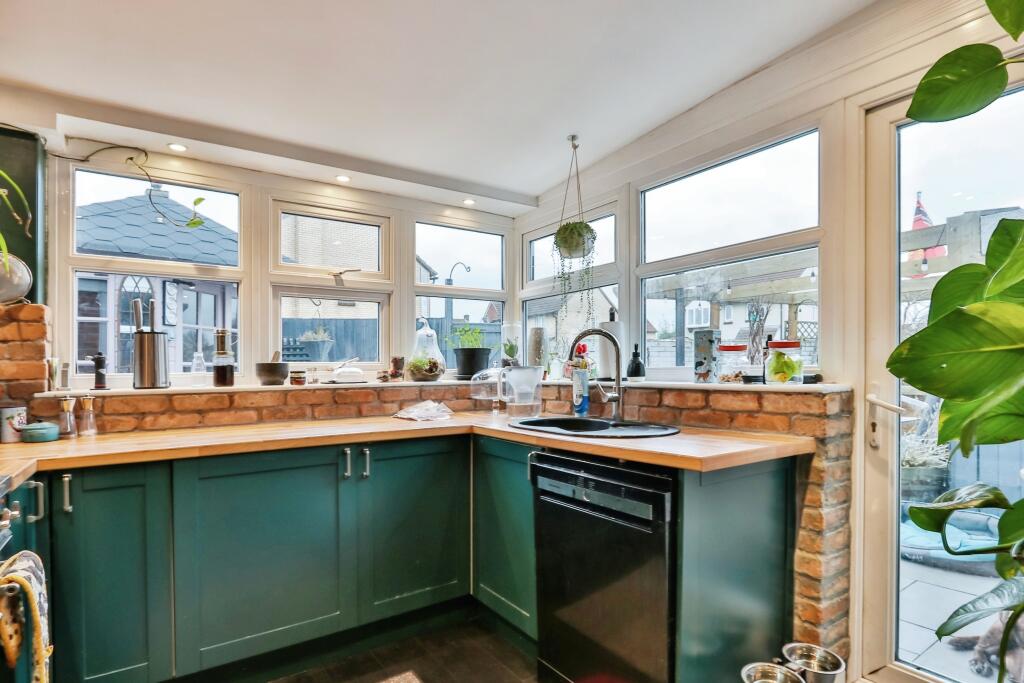 Additional image 4 of Braishfield Gardens, THROOP, Bournemouth, Dorset, BH8