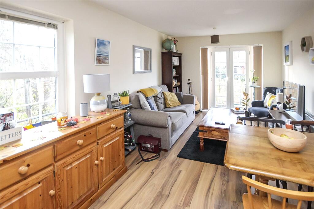 Additional image 9 of Station Road, Harpenden, AL5