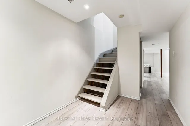 Additional image 31 of 108 Goldenlight Circ