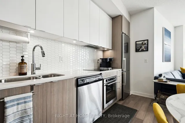 Additional image 25 of 5230 Dundas St Unit A629